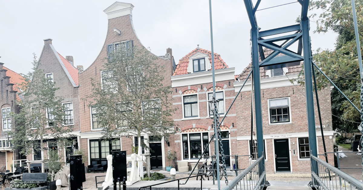 Haarlem town and bridge - Featured Image